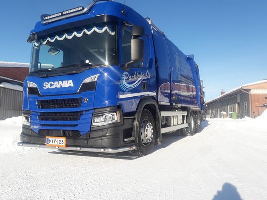 Iin jätehuolto kalustoa